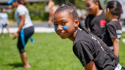 Snoop Dogg, LA Rams cheerleaders help hand out food during Inglewood's  turkey giveaway event – Daily Breeze