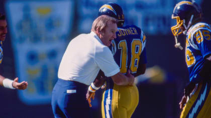 Dan Fouts of the San Diego Chargers gets his pass off but get hit by  News Photo - Getty Images