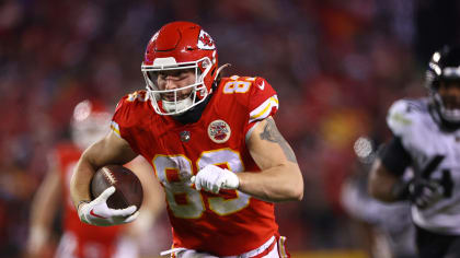 Kansas City Chiefs tight end Noah Gray (83) warms up before an NFL football  game against the Philadelphia Eagles, Sunday, Oct. 3, 2021, in  Philadelphia. (AP Photo/Matt Rourke Stock Photo - Alamy