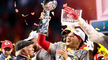 Lions spoil Chiefs' celebration of Super Bowl title by rallying for a 21-20  win in the NFL's opener - West Hawaii Today