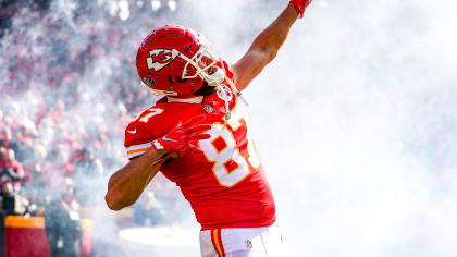 Mahomes throws 2 TD passes as Chiefs beat Cardinals 26-14