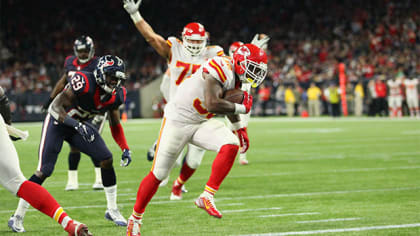 Chiefs End 22-Year Run of Playoff Futility by Thrashing the Texans - The  New York Times