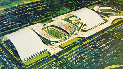 Kansas City Chiefs Using Original Arrowhead Stadium Field Design –  SportsLogos.Net News