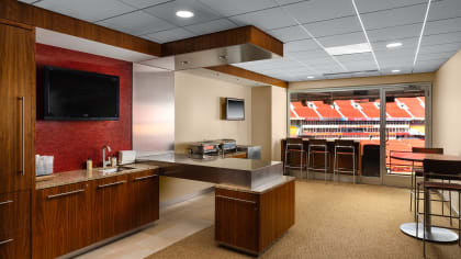 Kansas City Chiefs Suites & VIP Box - UrbanMatter