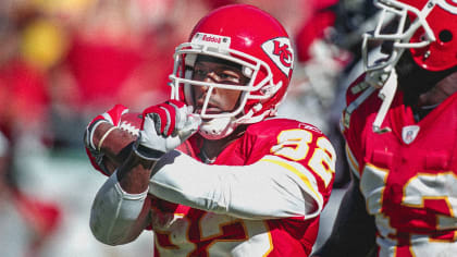 Chiefs add wide receiver Dante Hall to their Ring of Honor