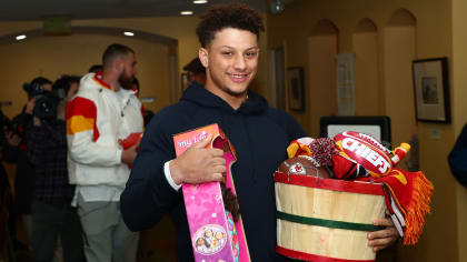 Chiefs QB Mahomes nominated for Walter Payton 'Man of the Year' award