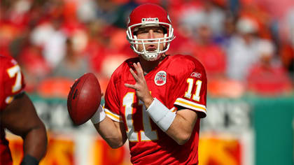 Kansas City Chiefs quarterback Damon Huard (11) has to throw the