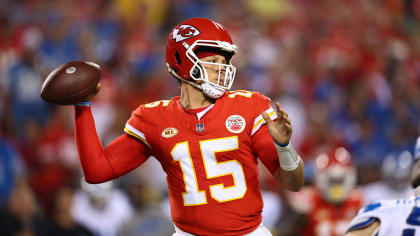 Mahomes hits Kelce in last minute, Chiefs edge Raiders 35-31