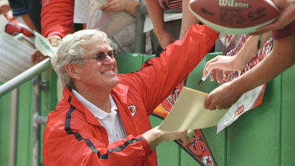 Dick Vermeil elected to the Pro Football Hall of Fame