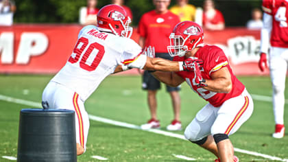 Chiefs fullback Anthony Sherman retires, then rides a helicopter