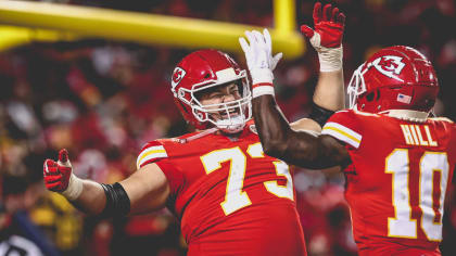 Gies Business on Twitter: Congrats to Gies Business grad and former  Illinois Football's offensive lineman Nick Allegretti '17 on being named  the @Chiefs Most Improved Player! More on their regular-season awards: