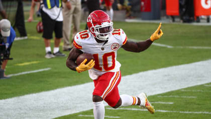 Patrick Mahomes, Tyreek Hill have huge day, Chiefs hold off Buccaneers in  Week 12 – The Denver Post