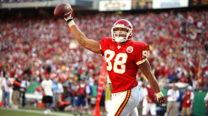 Five Things to Remember About Tony Gonzalez's Hall of Fame Career