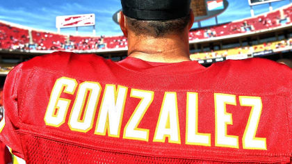 Tony Gonzalez enters KC Chiefs' Ring of Honor with ceremony