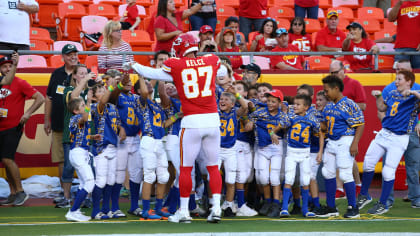 Chiefs TE Travis Kelce Named NFLPA's Week 13 Community MVP