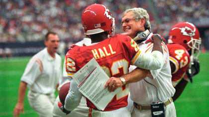 Former Chiefs, Rams Head Coach Vermeil selected to Football Hall