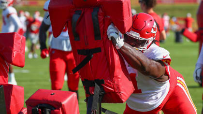 Kansas City Chiefs tight end Noah Gray catches a ball during NFL football  training camp Friday, Aug. 4, 2023, in St. Joseph, Mo. (AP Photo/Charlie  Riedel Stock Photo - Alamy