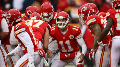 Houston's pick-6, Poe's TD run carry Chiefs over Chargers