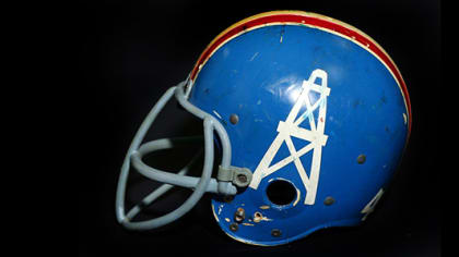 houston oilers blue helmets