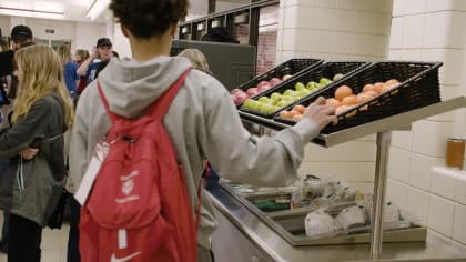 Local Kids 'Fuel Up' for NFL's Play 60 Field Day at the Pro Bowl