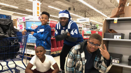 Colts Team Up With Cops To Shop With Kids