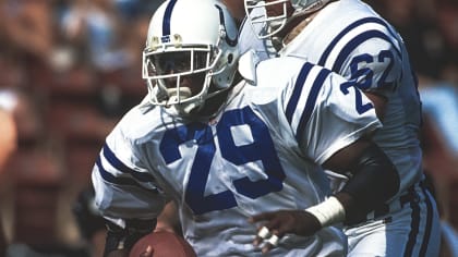 This Week in Baltimore Sports History: Colts receiver Raymond Berry  announces his retirement