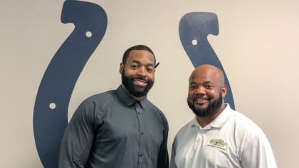 NFL: Former Colts' Gary Brackett says goodbye to his Super Bowl ring to pay  off his $5.8 million debt