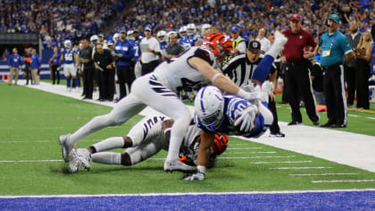 Colts LB Darius Leonard watches tape and talks Maniac Foundation