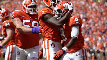 After Syracuse Loss, Zaire Franklin Wears Clemson Shirt In Colts Locker Room