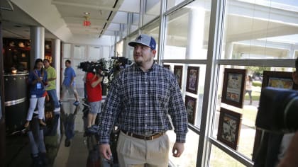 Cowboys G Zack Martin reaches deal, ends holdout