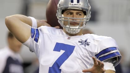 Cowboys sign Jon Kitna out of retirement to be third-string QB