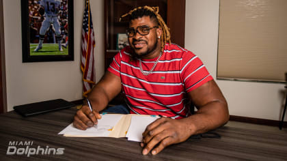 NFL Free Agency 2023: Former Miami Dolphins LB Elandon Roberts signing with  the Steelers - The Phinsider