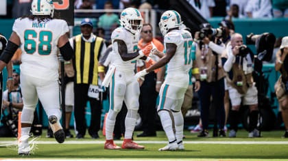 Miami Dolphins starters Jaylen Waddle, Chase Edmonds limited in