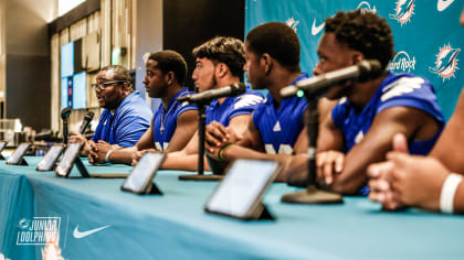 Miami Dolphins youth program makes a stop at Boynton Beach High