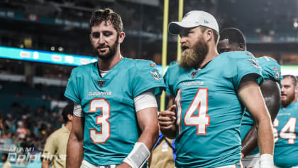 Miami Dolphins: In Ryan Fitzpatrick's hip pocket, Josh Rosen learns more  about defenses, leadership