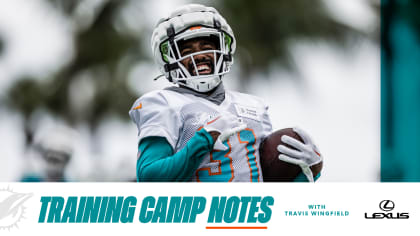 Cornerback Cam Smith signs with Miami Dolphins with training camp