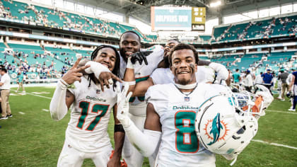 How Miami Dolphins' 'Genius' Coach Mike McDaniel Gets His Receivers So Wide  Open