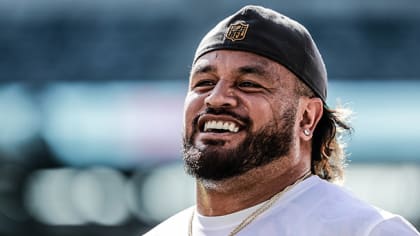 Rey Maualuga Visiting with the Chiefs Thursday - Arrowhead Pride