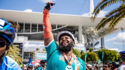 Report: Miami Dolphins raise over $10 million for cancer research in  record-setting weekend - Dolphin Nation