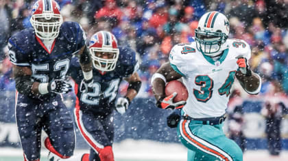 Marino & Kelly Winter Wonderland Duel! (Dolphins vs. Bills, 1990