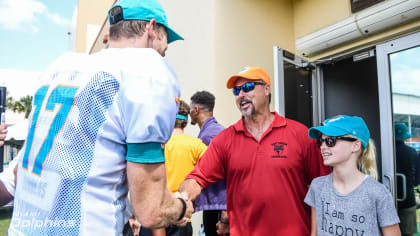 Miami Dolphins and Verizon Surprise Coral Springs Veteran With