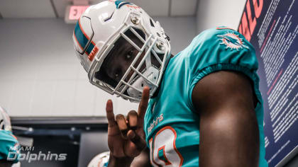 Hollywood Collectibles - PRESTON WILLIAMS PUBLIC AUTOGRAPH SIGNING!  Hollywood Collectibles is proud to announce a public autograph signing with Miami  Dolphins rookie wide receiver, PRESTON WILLIAMS! Saturday ~ September 28,  2019 ~