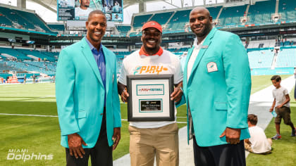 What an incredible time at the Miami Dolphins game today with my amazing  daughter Bella! Thank you @miamidolphins for the hospitality and…