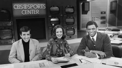 Irv Cross, broadcasting legend with CBS Sports and Pro Bowl NFL cornerback,  dies at 81 