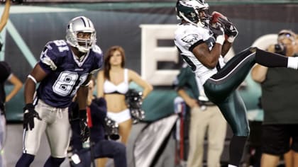 Brian Dawkins does pregame dance for Eagles before getting No. 20