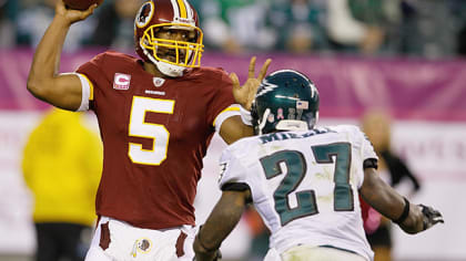 Brian Dawkins does pregame dance for Eagles before getting No. 20