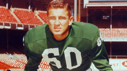 Eagles Nation on X: Happy Birthday to the late, great, #Eagles legend and  NFL Hall of Fame WR Tommy McDonald! Tommy would have been 88 today. In 152  games: McDonald had 495