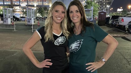 I'm an NFL Eagles cheerleader going to the Super Bowl - Philly fans propose  to me, even Chiefs lovers want to be my date