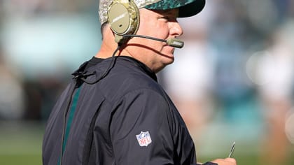 Chip ready to flip? Kelly too smart to sit on Sam Bradford