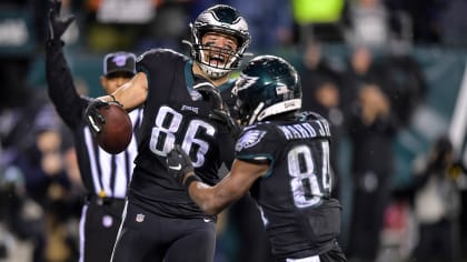 Photos from the Eagles' NFL Week 14 game against the Giants